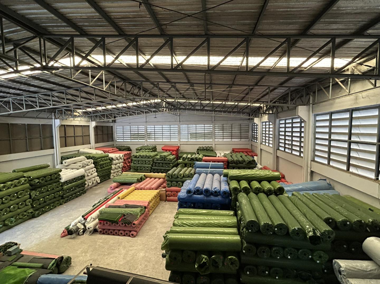 Premium decorative flowers